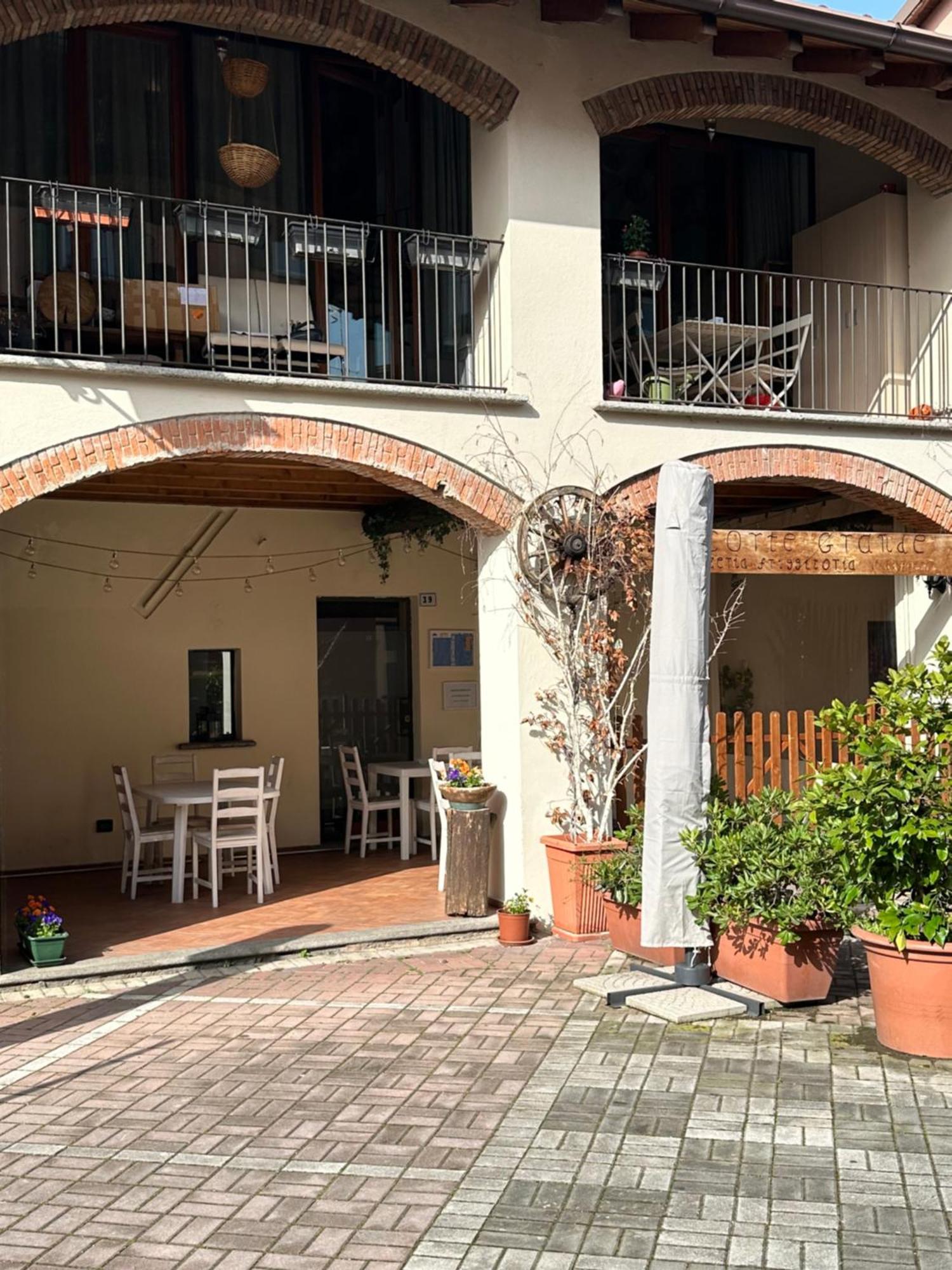 Corte Grande Apartment Lipomo Exterior photo